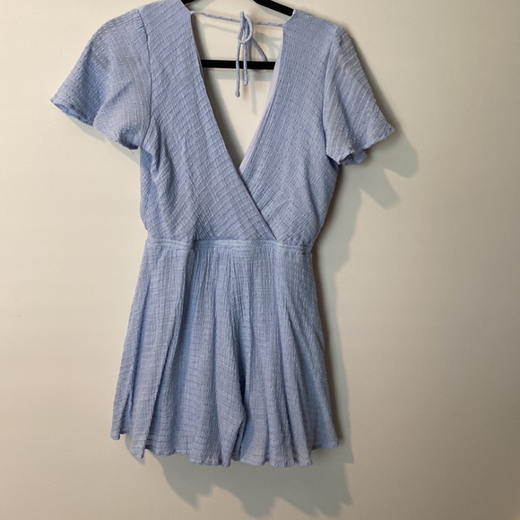 Altar’d State Romper Light Blue Size L - Picture 3 of 4